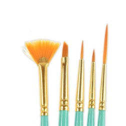 Set čopičev 4 različnih oblik iz poliamidne dlake 5 kosov